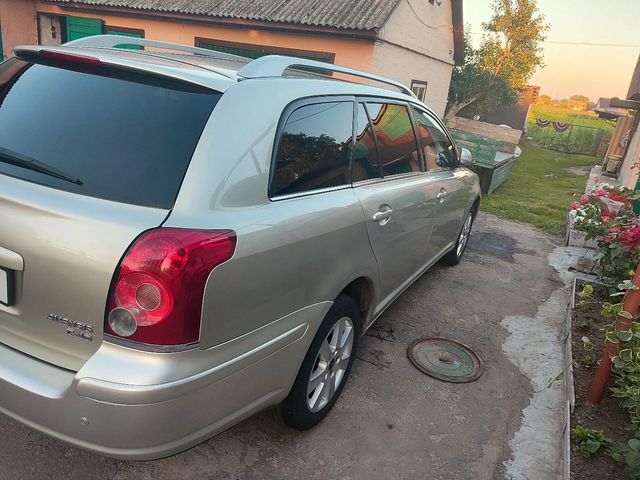Toyota Avensis - зображення 5