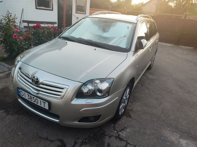 Toyota Avensis - зображення 2