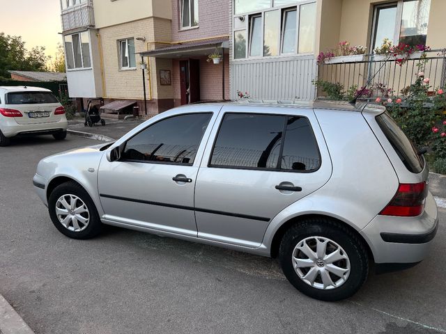 Volkswagen Golf - зображення 4