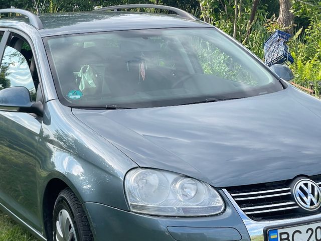 Volkswagen Golf - зображення 1