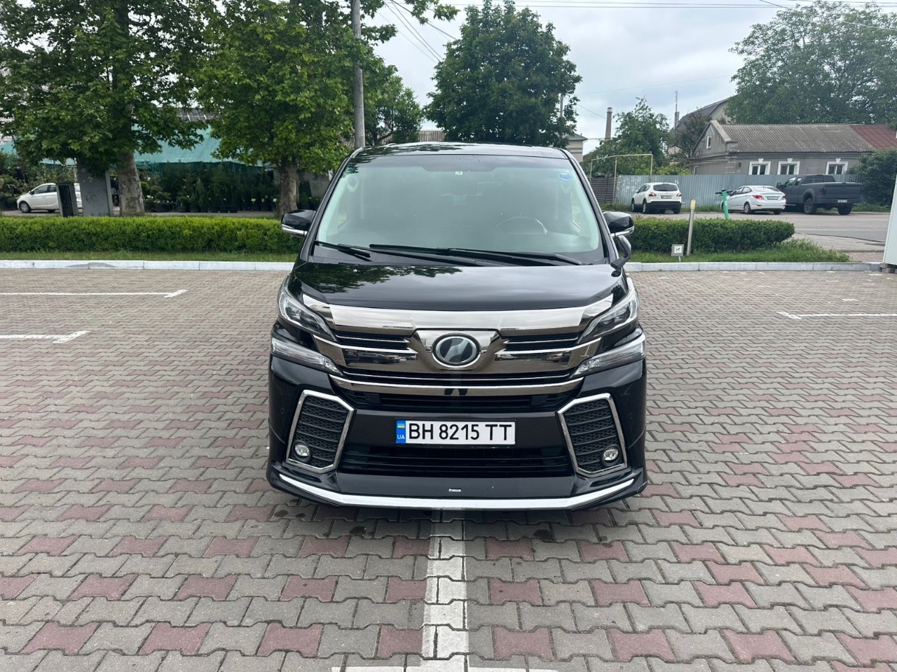 Toyota Vellfire - зображення 1