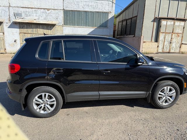 Volkswagen Tiguan - фото 2