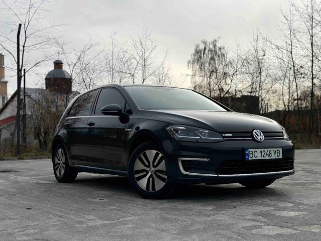 Volkswagen Golf - зображення 1