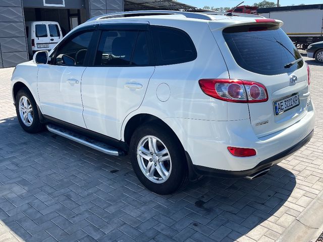 Hyundai Santa Fe - фото 4