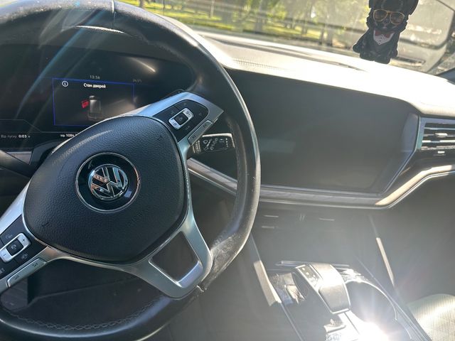 Volkswagen Touareg - зображення 2