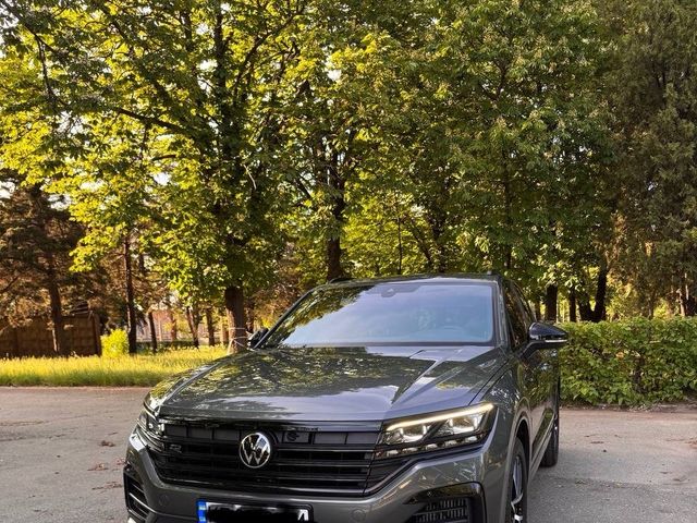 Volkswagen Touareg - зображення 1