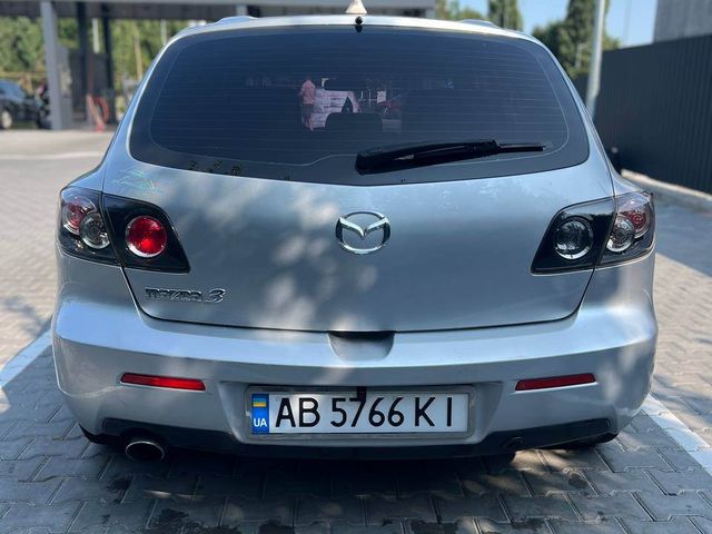 Mazda 3 - фото 3