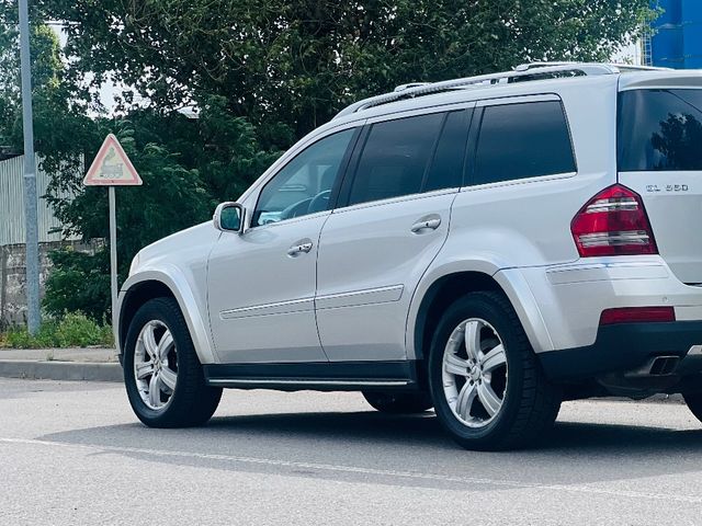 Mercedes-Benz GL-Класс - зображення 3