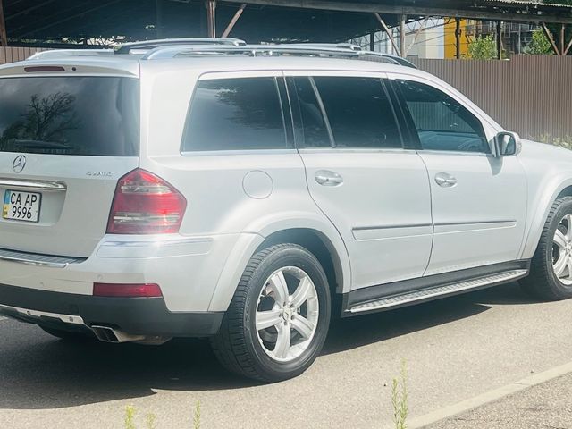 Mercedes-Benz GL-Класс - зображення 4