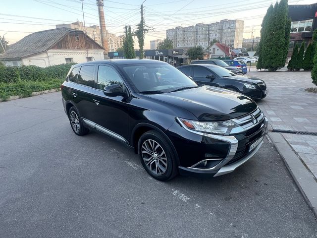 Mitsubishi Outlander - зображення 4