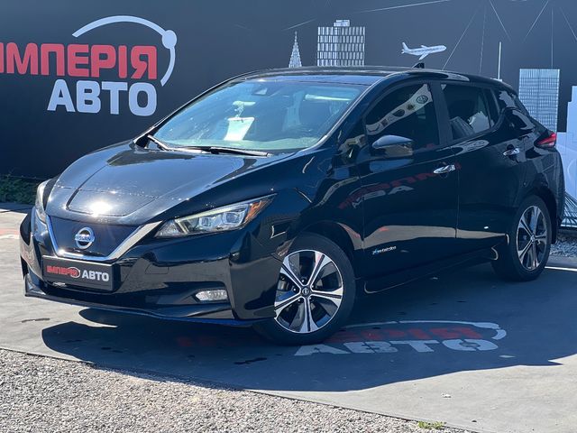 Nissan Leaf - фото 2