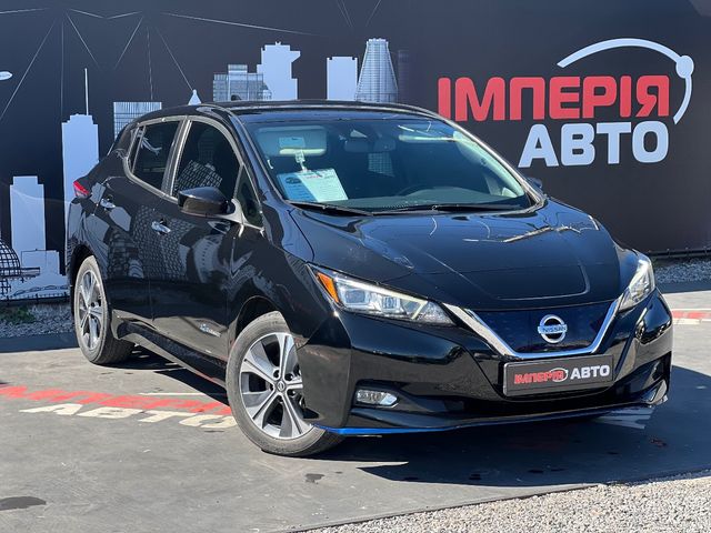 Nissan Leaf - фото 1