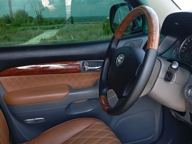 Toyota Land Cruiser Prado - зображення 2