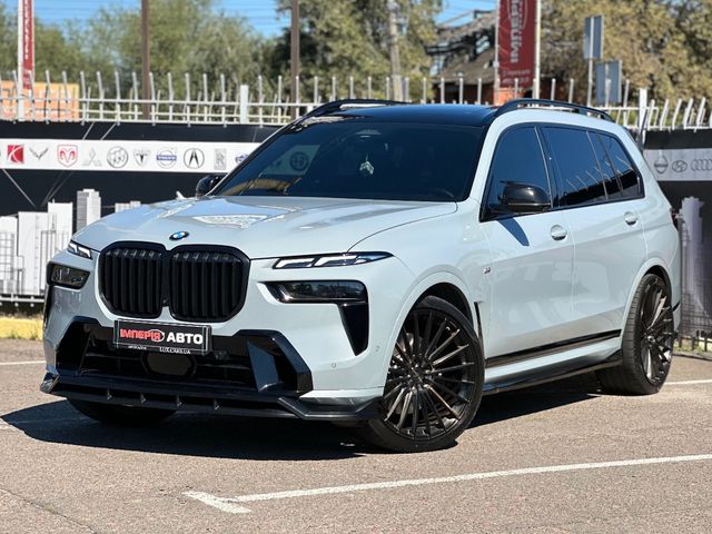 BMW X7 - зображення 1