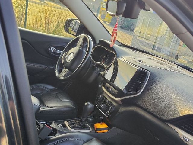 Jeep Cherokee - зображення 5