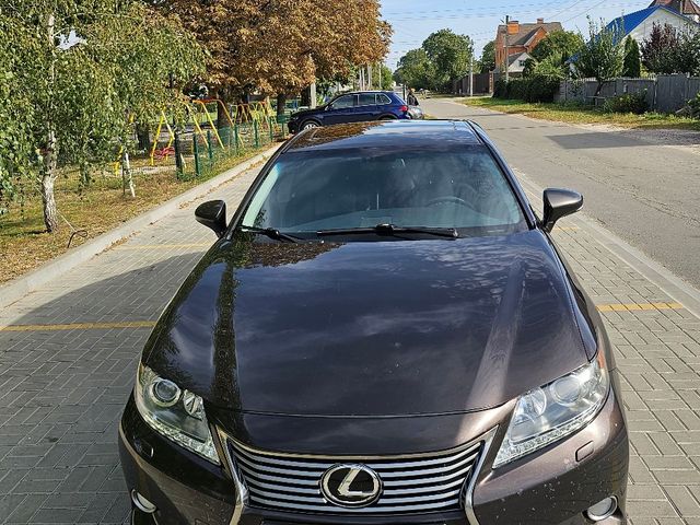 Lexus ES - фото 1