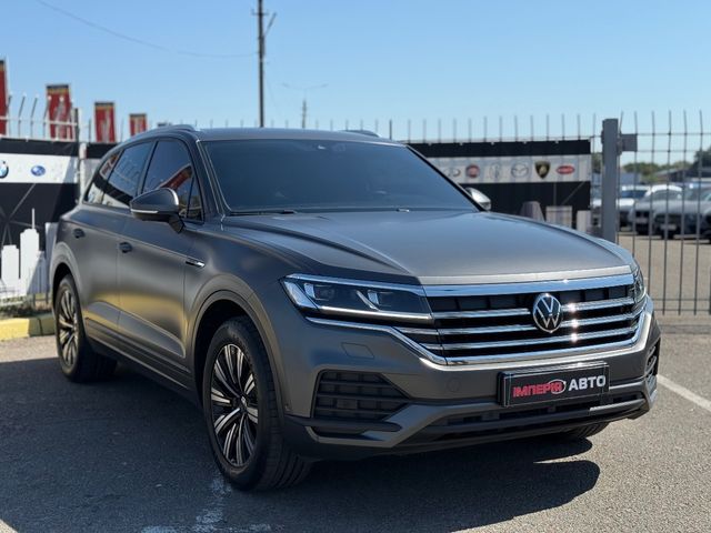 Volkswagen Touareg - зображення 3