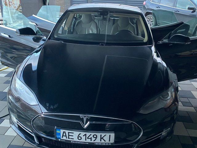 Tesla Model S - зображення 3