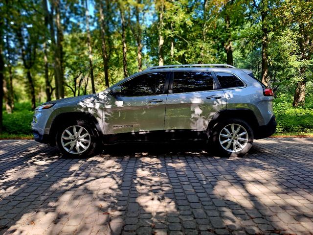 Jeep Cherokee - зображення 5