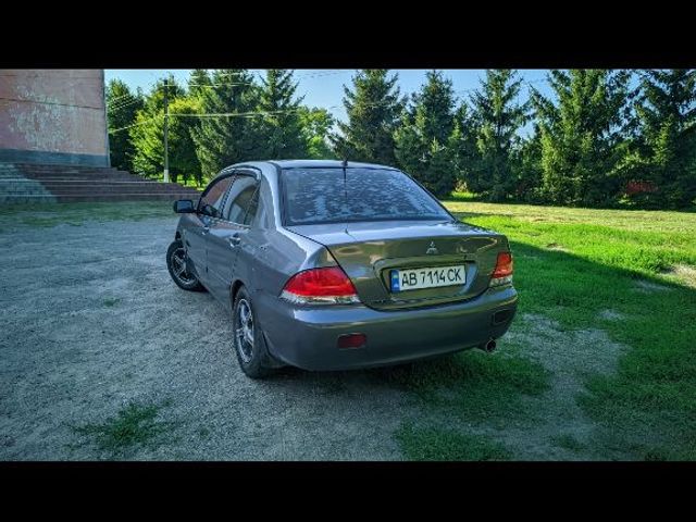 Mitsubishi Lancer - зображення 4