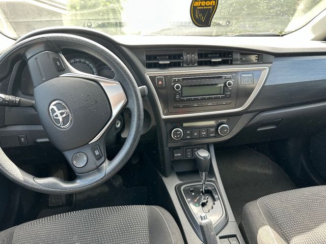 Toyota Auris - зображення 4