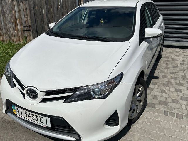 Toyota Auris - зображення 5