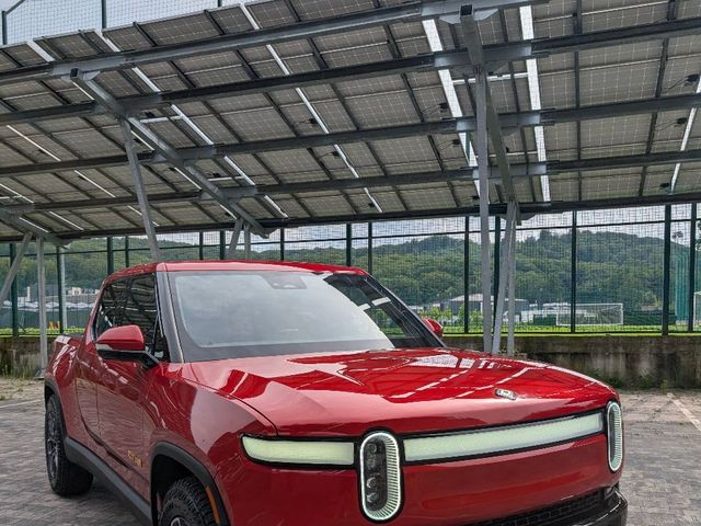 Rivian R1T - зображення 2
