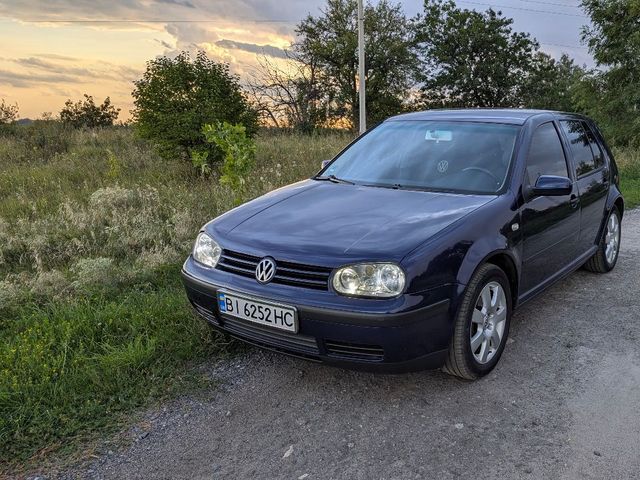 Volkswagen Golf - зображення 1
