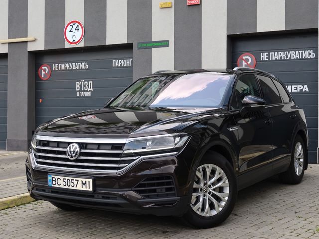 Volkswagen Touareg - зображення 2