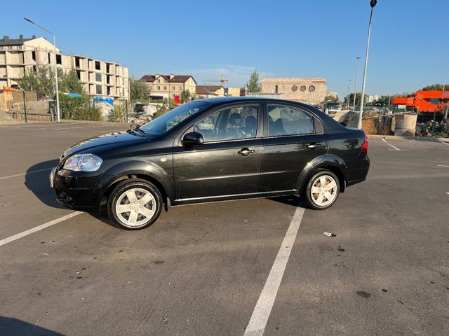 Chevrolet Aveo - фото 5