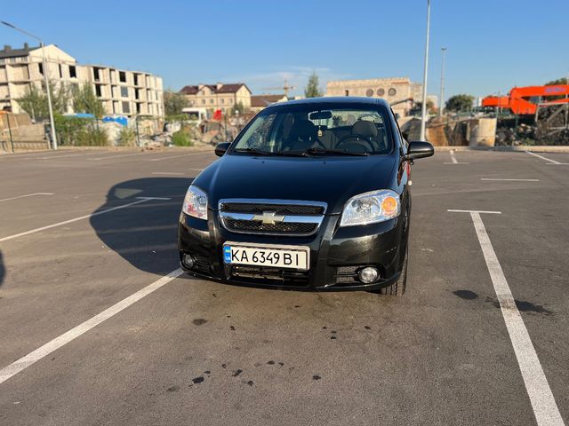 Chevrolet Aveo - фото 1