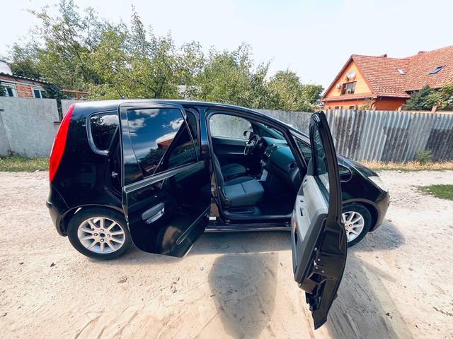 Mitsubishi Colt - фото 3