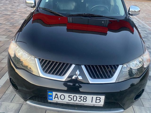 Mitsubishi Outlander - зображення 1