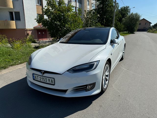 Tesla Model S - зображення 1