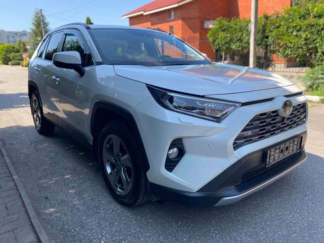 Toyota RAV4 - зображення 1