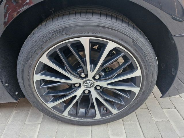 Toyota Camry - фото 4