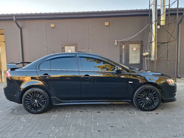 Mitsubishi Lancer - зображення 2