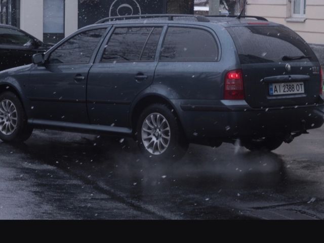 Skoda Octavia - фото 3