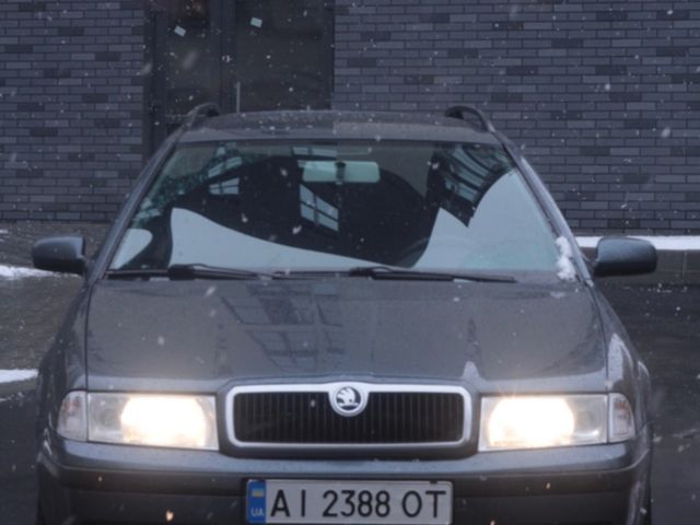 Skoda Octavia - фото 2