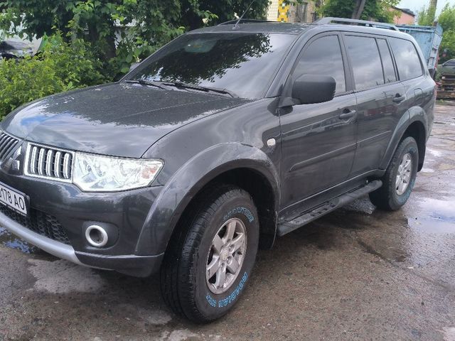 Mitsubishi Pajero Sport - фото 1