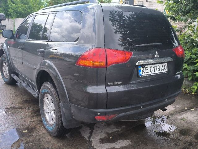 Mitsubishi Pajero Sport - фото 2