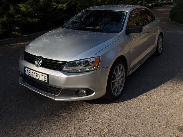 Volkswagen Jetta - зображення 2