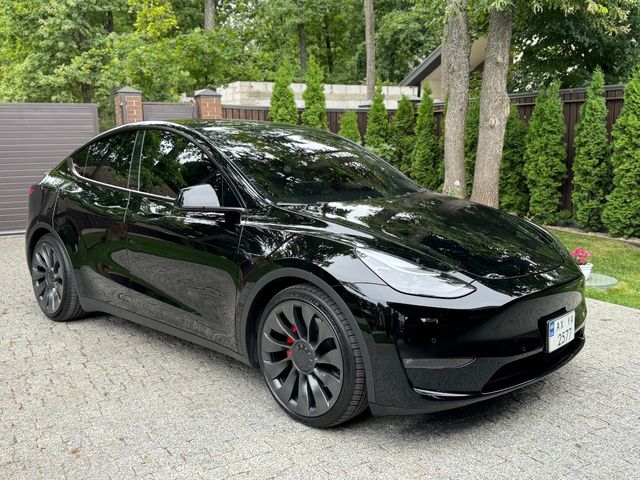 Tesla Model Y - зображення 2