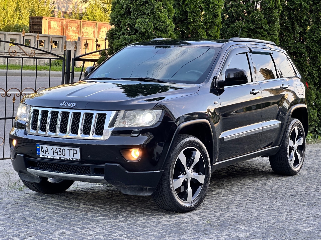 Jeep Grand Cherokee - зображення 1
