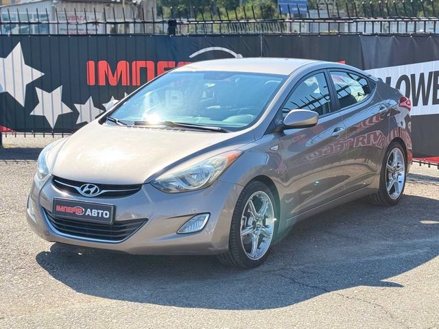 Hyundai Elantra - фото 4