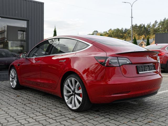 Tesla Model 3 - зображення 3