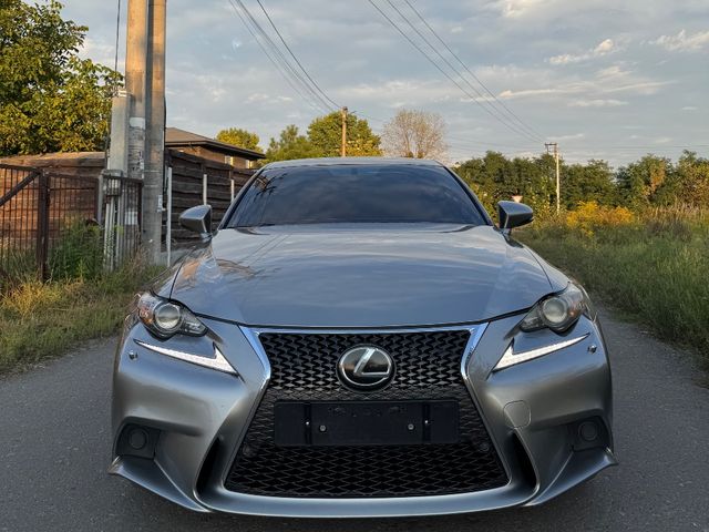 Lexus IS - зображення 4