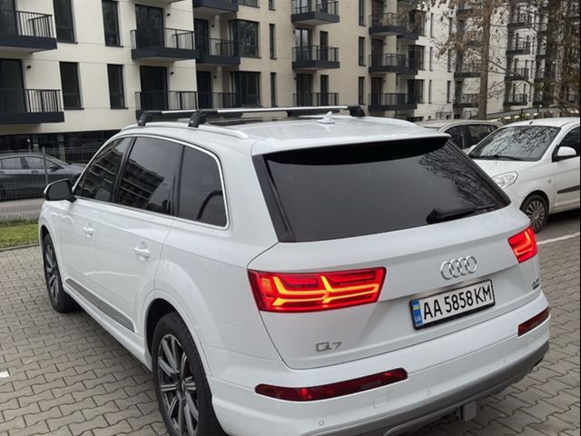 Audi Q7 - зображення 4