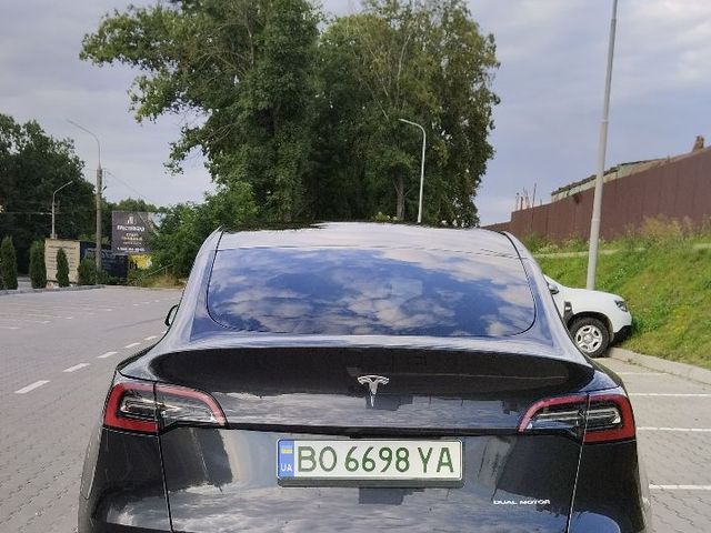 Tesla Model Y - зображення 3