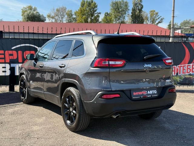 Jeep Cherokee - зображення 5